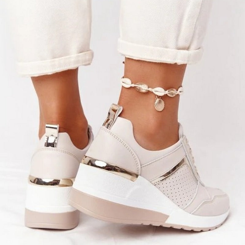 SNEAKERS PERFORATE CON TACCO COMPENSATO PER DONNE