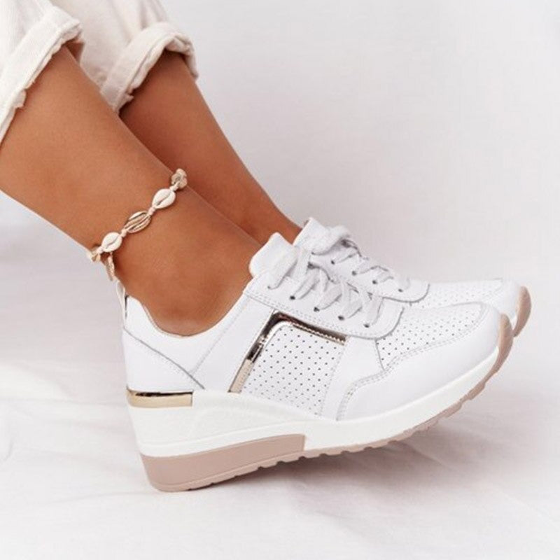 SNEAKERS PERFORATE CON TACCO COMPENSATO PER DONNE