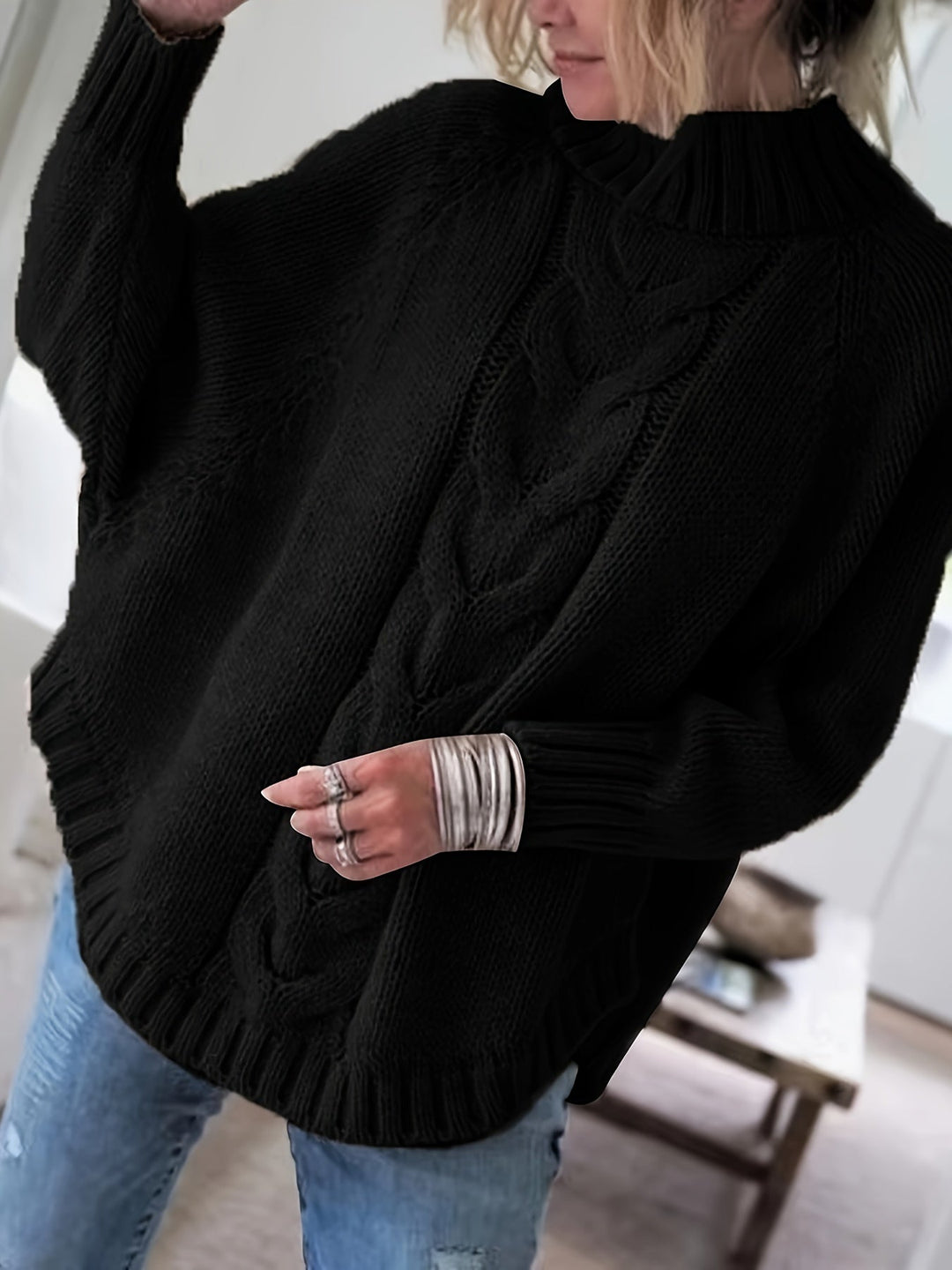 MAGLIONE A COSTINE CON ORLO A CAMPANA PER DONNE