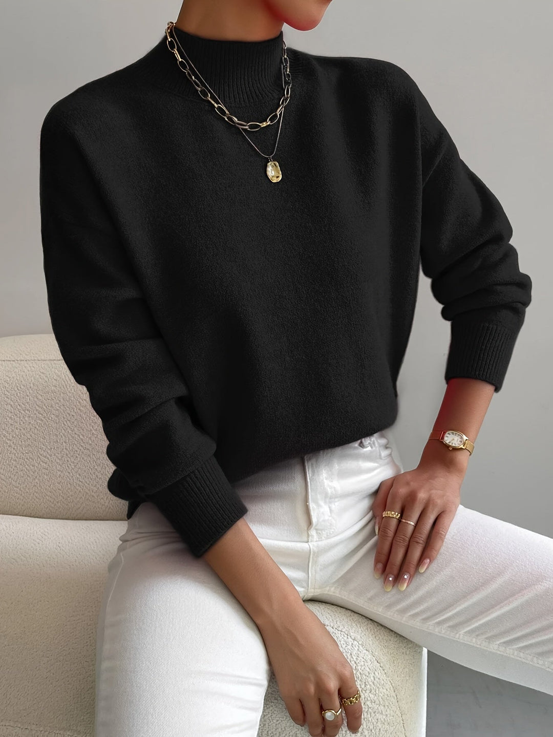 Elegante Maglione Donna a Collo Alto con Taglio Dritto