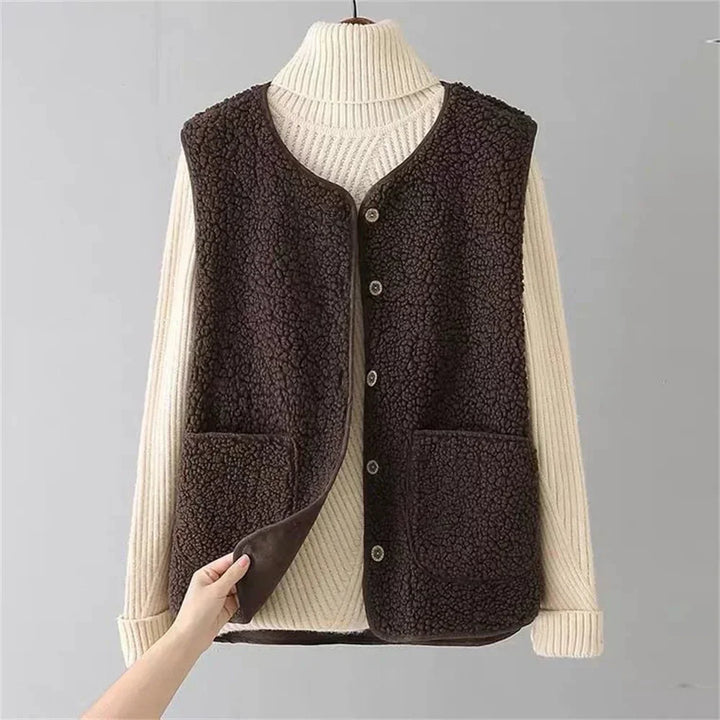 Gilet sherpa da donna con scollatura a V e bottoni e tasche a toppa
