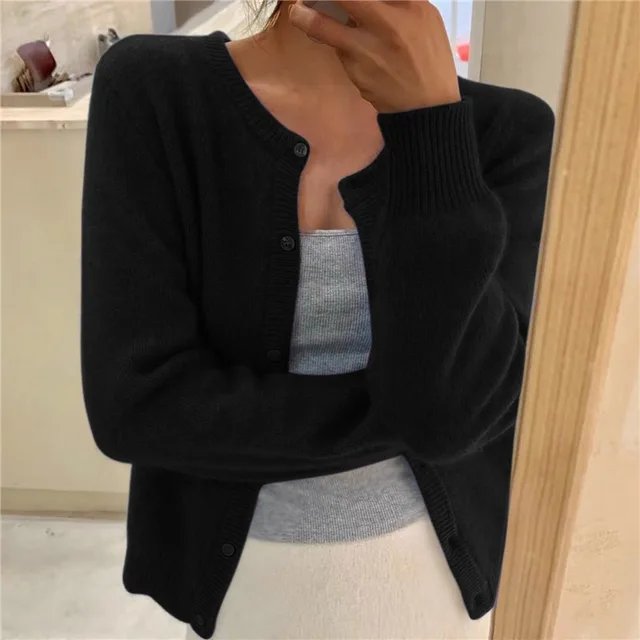 Cardigan da donna in maglia morbida con bottoni e scollo rotondo